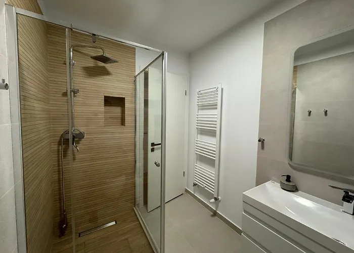 Epic Brasov, Cristian Villa *