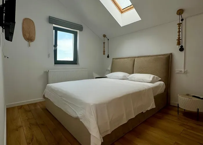 Epic Brasov, Cristian Villa Brasov