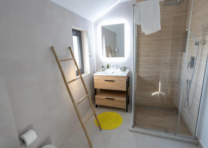 Epic Brasov, Cristian Villa *