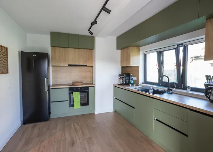 Epic Brasov, Cristian Villa *