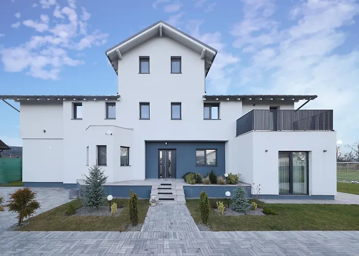 Villa Epic Brasov, Cristian Brasov