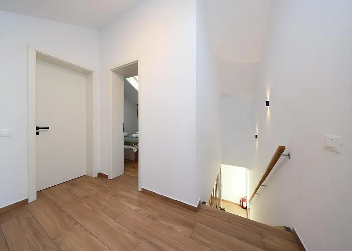 Epic Brasov, Cristian Villa